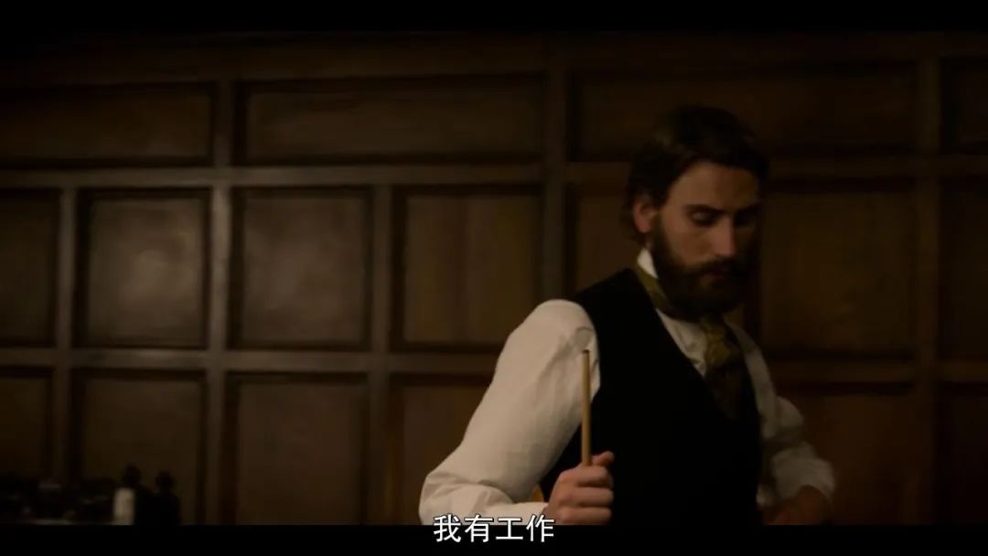 足球捧杯视频_业余足球比赛冠军捧杯_业余足球队奖杯奖项设置