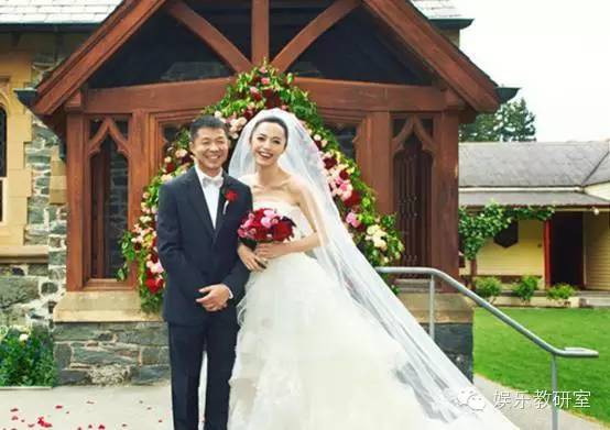 婚纱外景照塞纳怎么拍_塞纳婚纱摄影_塞纳婚纱照外景