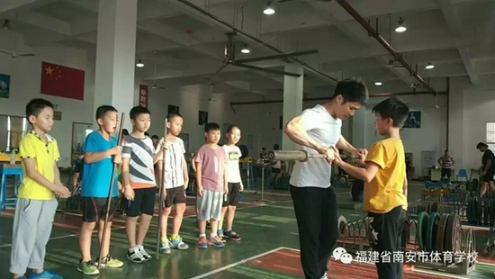 江西举重冠军_江西举重世界冠军_宜春市举重冠军