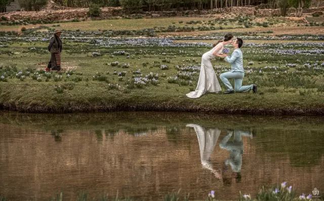 古堡婚纱照片_森林复古婚纱照_古堡森林婚纱照准备