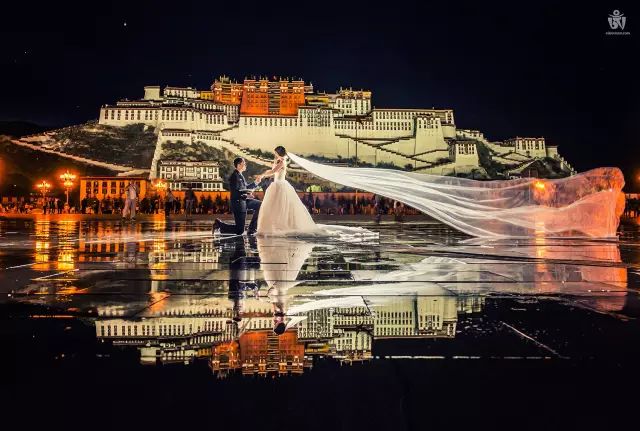 森林复古婚纱照_古堡森林婚纱照准备_古堡婚纱照片