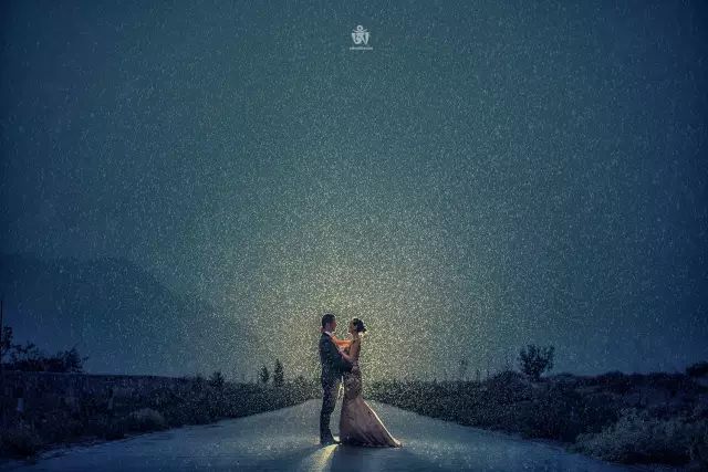 古堡森林婚纱照准备_古堡婚纱照片_森林复古婚纱照