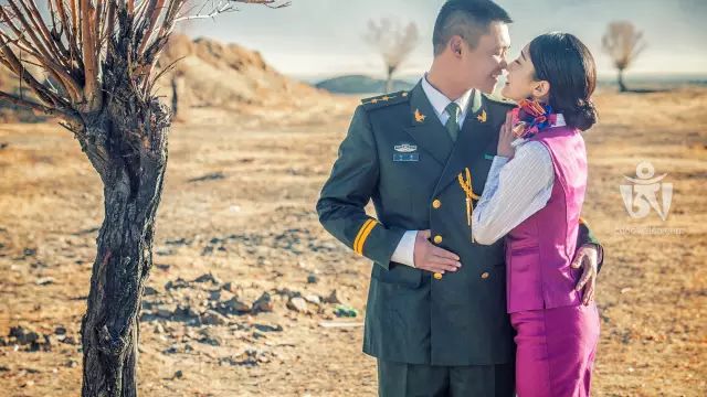 古堡森林婚纱照准备_古堡婚纱照片_森林复古婚纱照