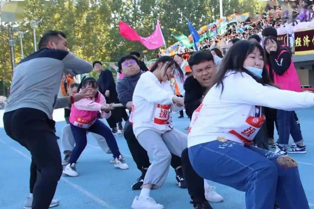 大学生体操方阵是什么_体操方队多少人_体操方阵解说词
