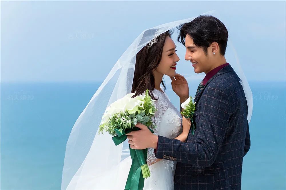 个性婚纱照拍摄_婚纱照拍个性普通人怎么拍_普通人个性婚纱照怎么拍