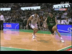 篮球规则全图解_篮球规则大全图解视频教程_篮球规则的详细解释图