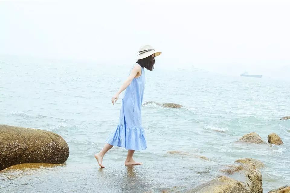 婚纱照复古风格种类图片大全_婚纱照复古风_复古外景婚纱照山景