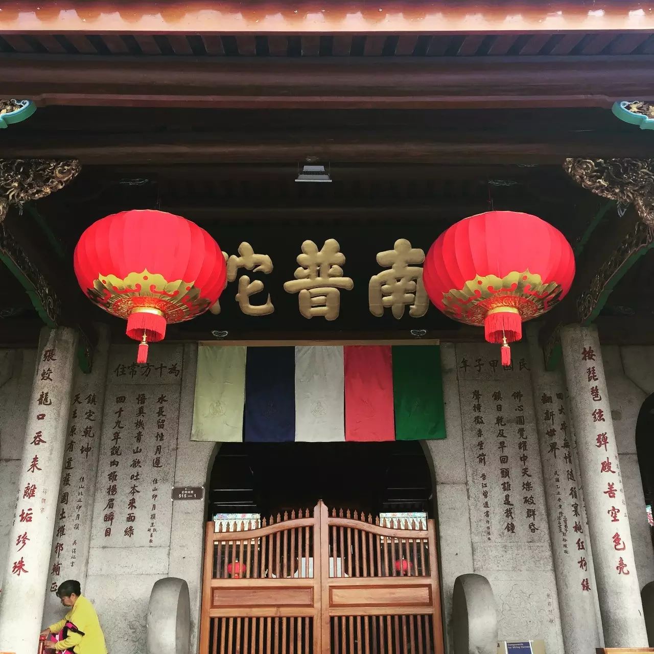 复古外景婚纱照山景_婚纱照复古风格种类图片大全_婚纱照复古风
