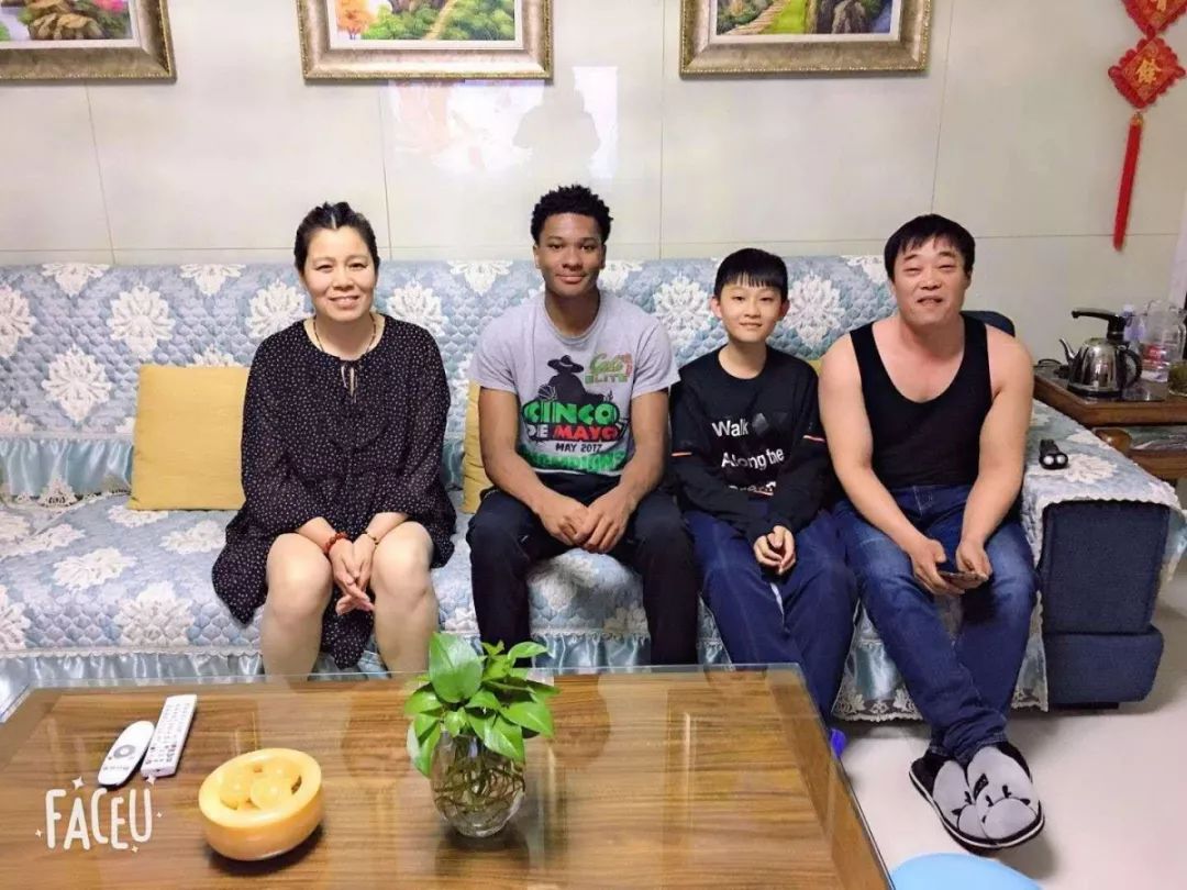 邹平篮球赛冠军是谁啊_篮球赛冠军邹平是哪个队的_篮球赛冠军邹平是谁