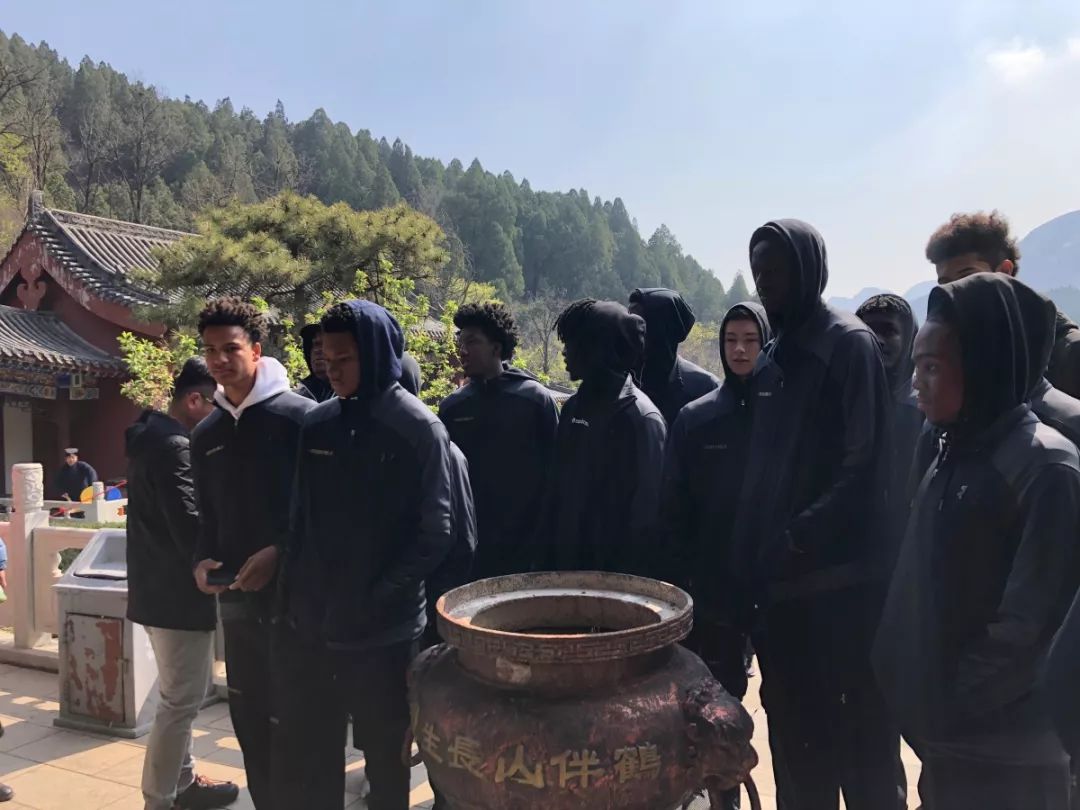 篮球赛冠军邹平是哪个队的_邹平篮球赛冠军是谁啊_篮球赛冠军邹平是谁