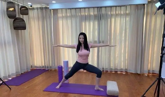 明星健身前后对比_健身的明星男_男明星健身前后