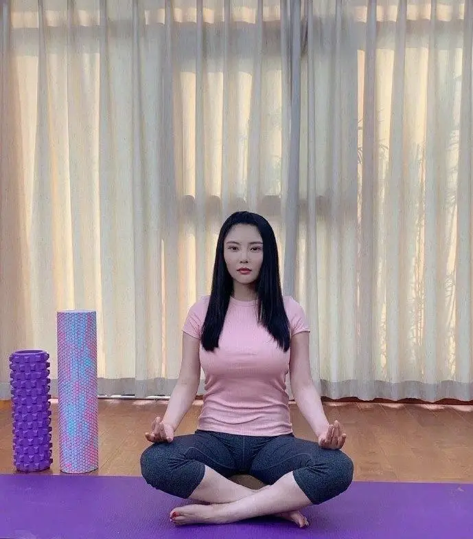 明星健身前后对比_健身的明星男_男明星健身前后