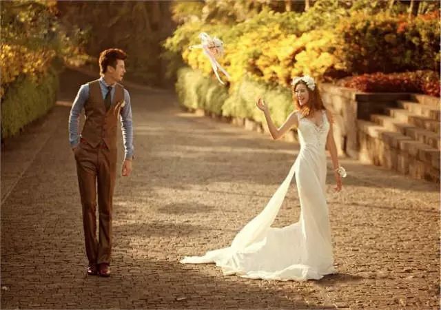 婚纱拍外景穿什么衣服_婚纱照拍外景穿什么衣服好看_婚纱照拍外景在什么季节