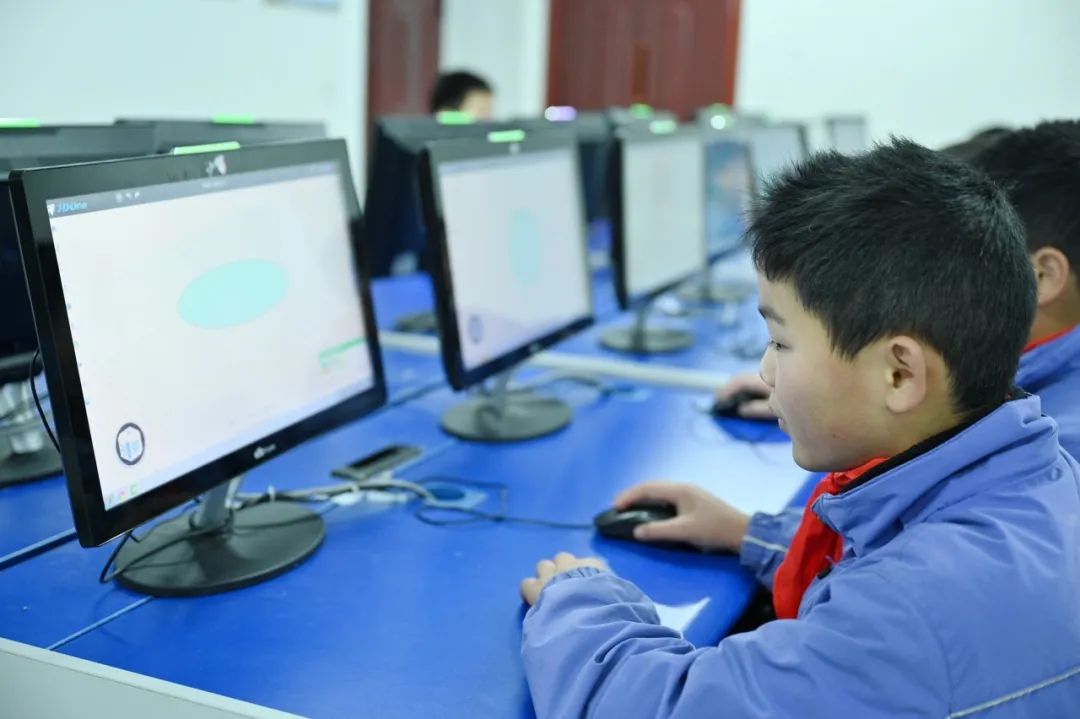 篮球进阶基本功_篮球进阶是什么意思_快速进阶篮球技巧图解