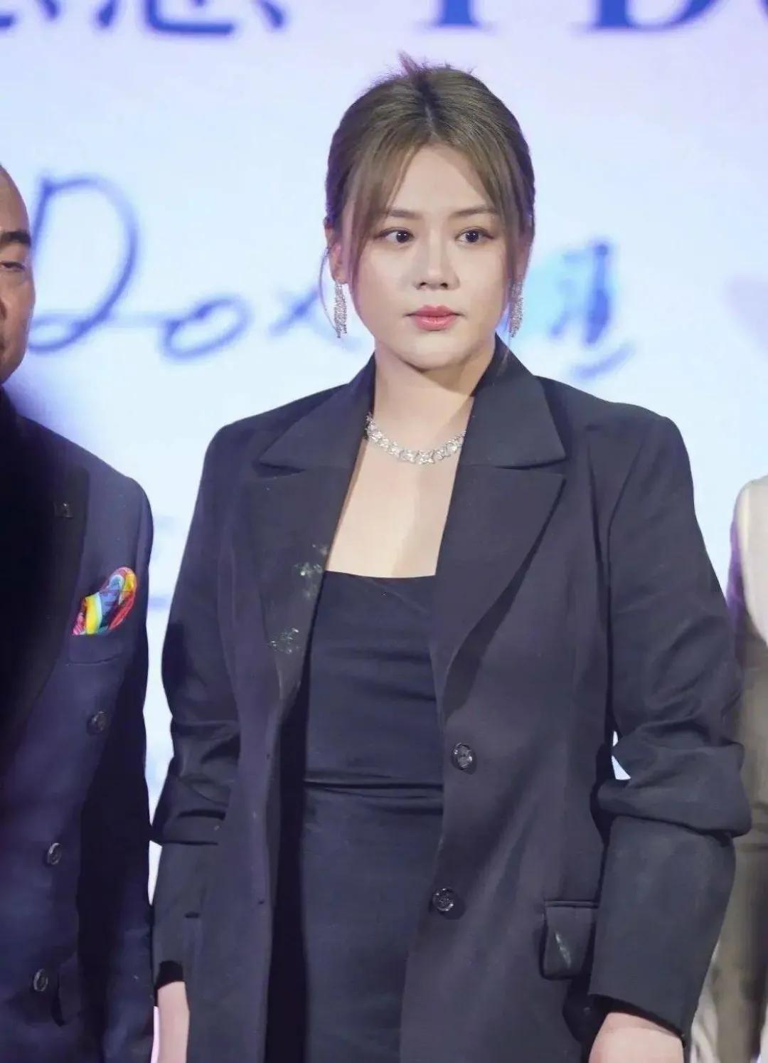 文案健身明星怎么写_明星健身说说_明星健身的文案