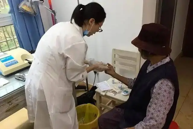 大妈身体健康文案_大妈身体健康图片_大妈身体健康