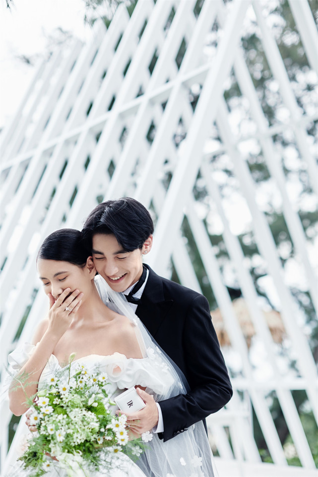 婚纱水果景照内容怎么写_婚纱照水景图片_水果婚纱照内景
