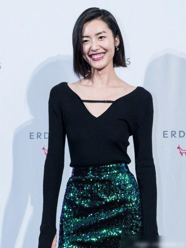 何穗 健身_何穗健身荷尔蒙_何穗明星健身房