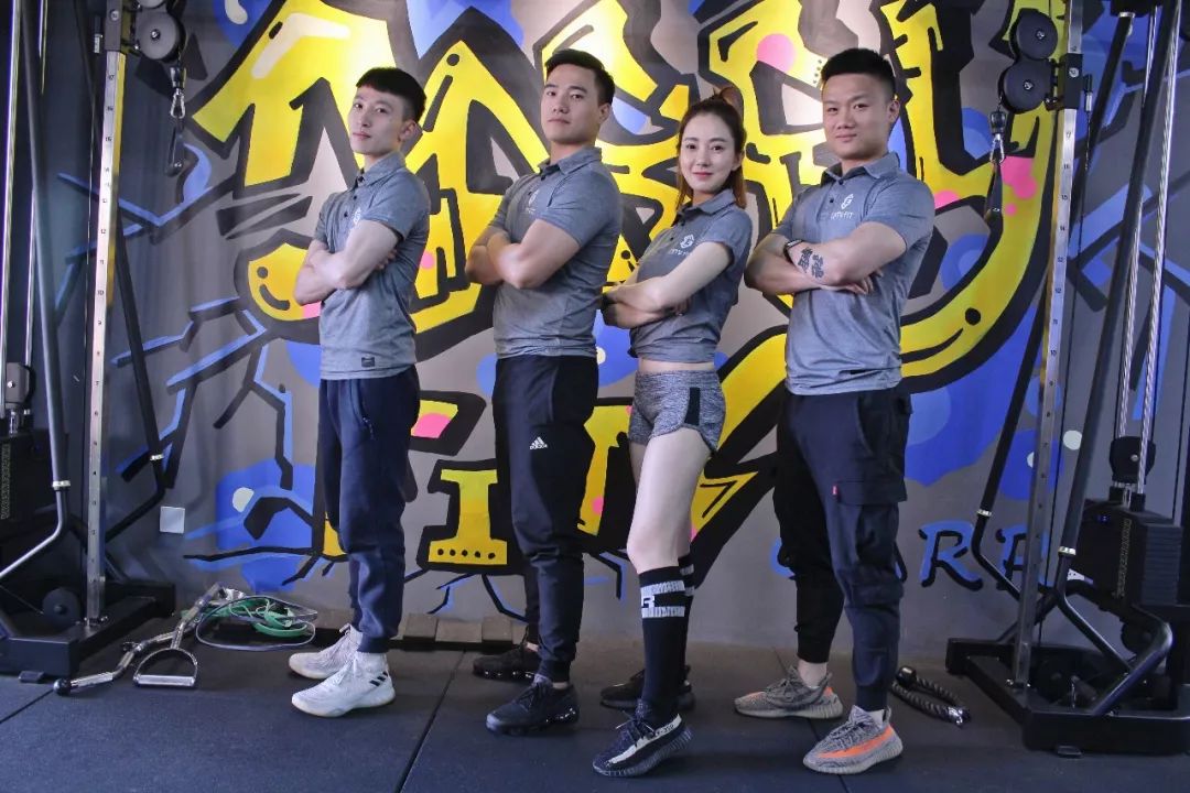 健身房私教要资格证吗_怎么当健身房私教需要_健身房找个私教多少钱