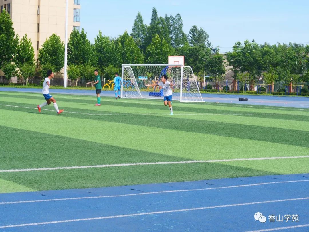 足球比赛冠军是谁_足球历届冠军比赛潜江是谁_潜江足球比赛历届冠军是谁