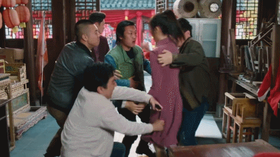 婚礼闹洞房习俗恶俗_闹洞房低俗吗_婚礼闹洞房规矩
