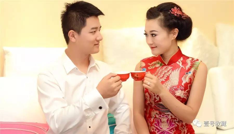 结婚闹洞房咋玩_婚礼闹洞房习俗恶俗_结婚闹闹洞房