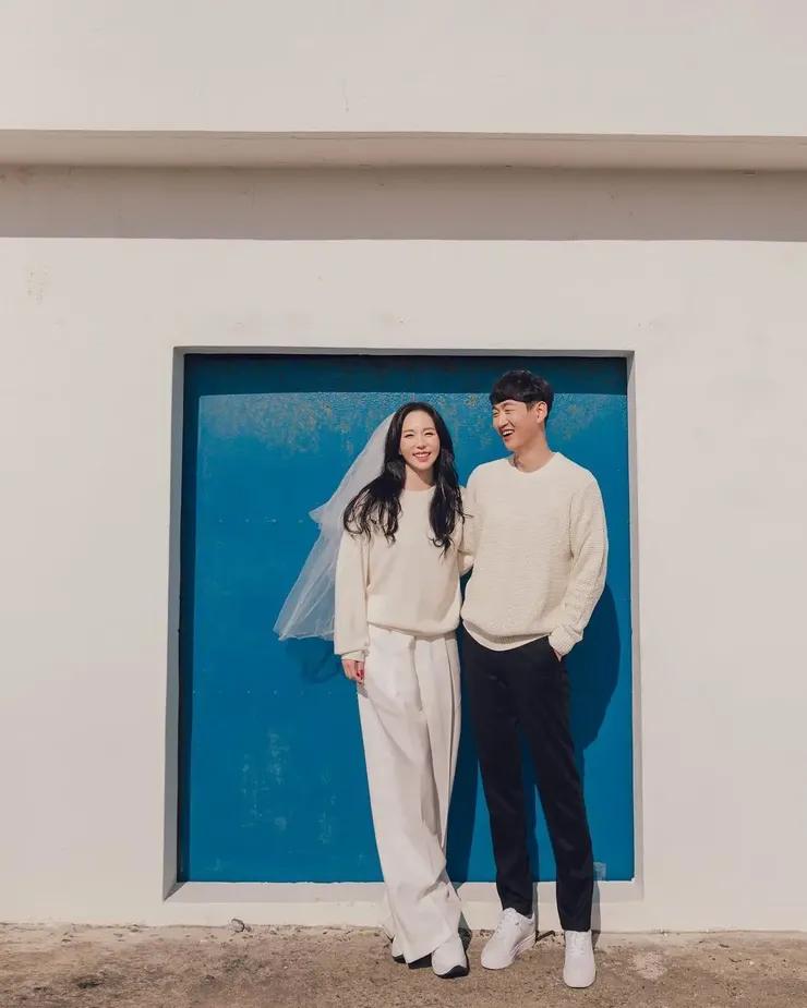 婚纱尴尬图片_婚纱照表情尴尬怎么办呢_婚纱的表情包