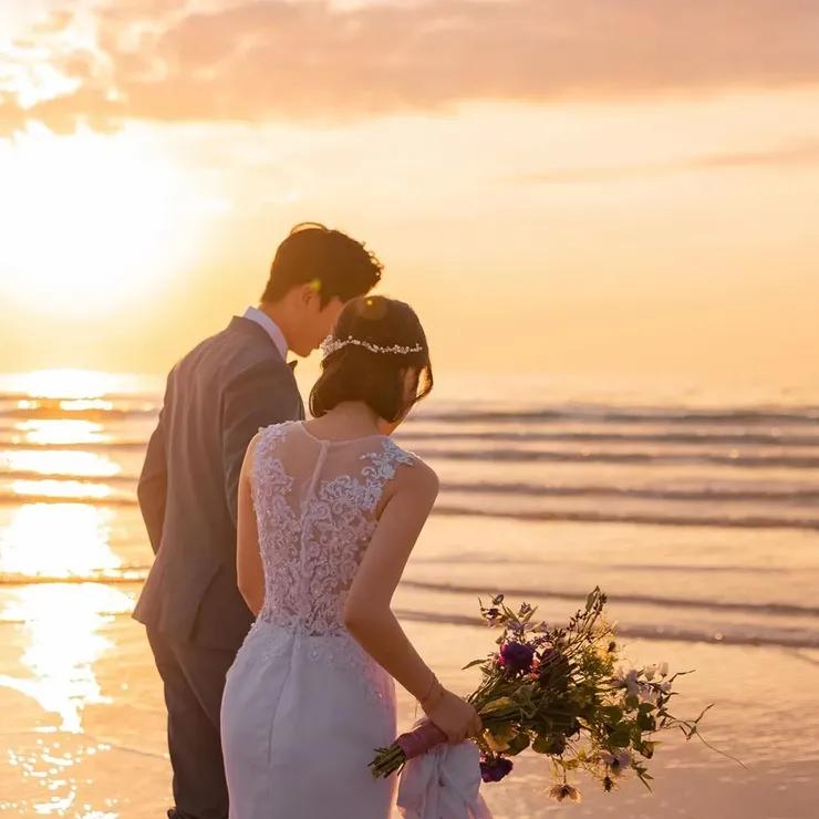 婚纱照表情尴尬怎么办呢_婚纱尴尬图片_婚纱的表情包