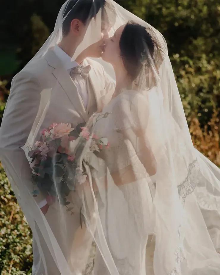 婚纱尴尬图片_婚纱照表情尴尬怎么办呢_婚纱的表情包