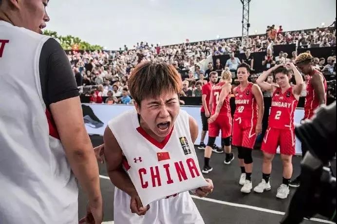2019篮球世界杯冠军奖牌_2019篮球世界杯奖杯_篮球冠军奖杯叫什么