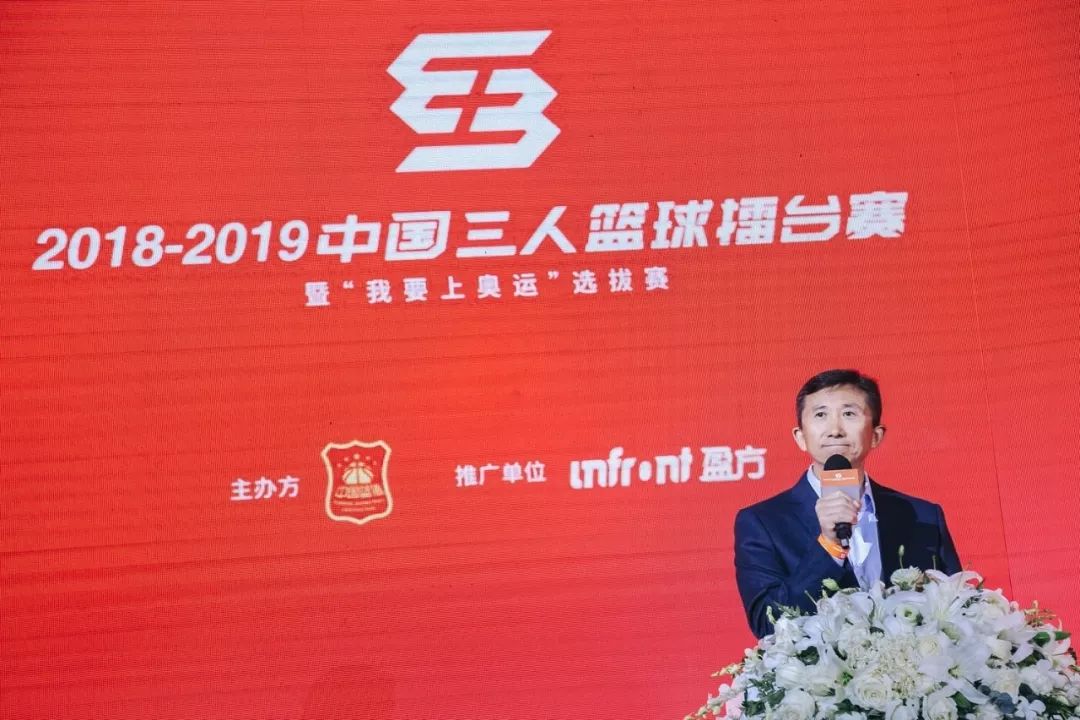 篮球冠军奖杯叫什么_2019篮球世界杯冠军奖牌_2019篮球世界杯奖杯