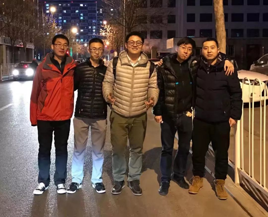 足球队获得冠军_没有冠军的足球队员是谁_足球赛获得冠军