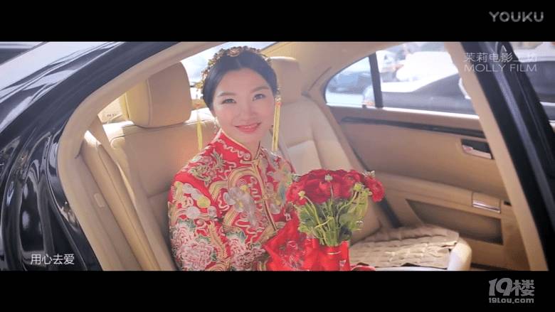 婚纱与西装颜色搭配技巧_蓝色西装配婚纱_蓝色西装内景婚纱照