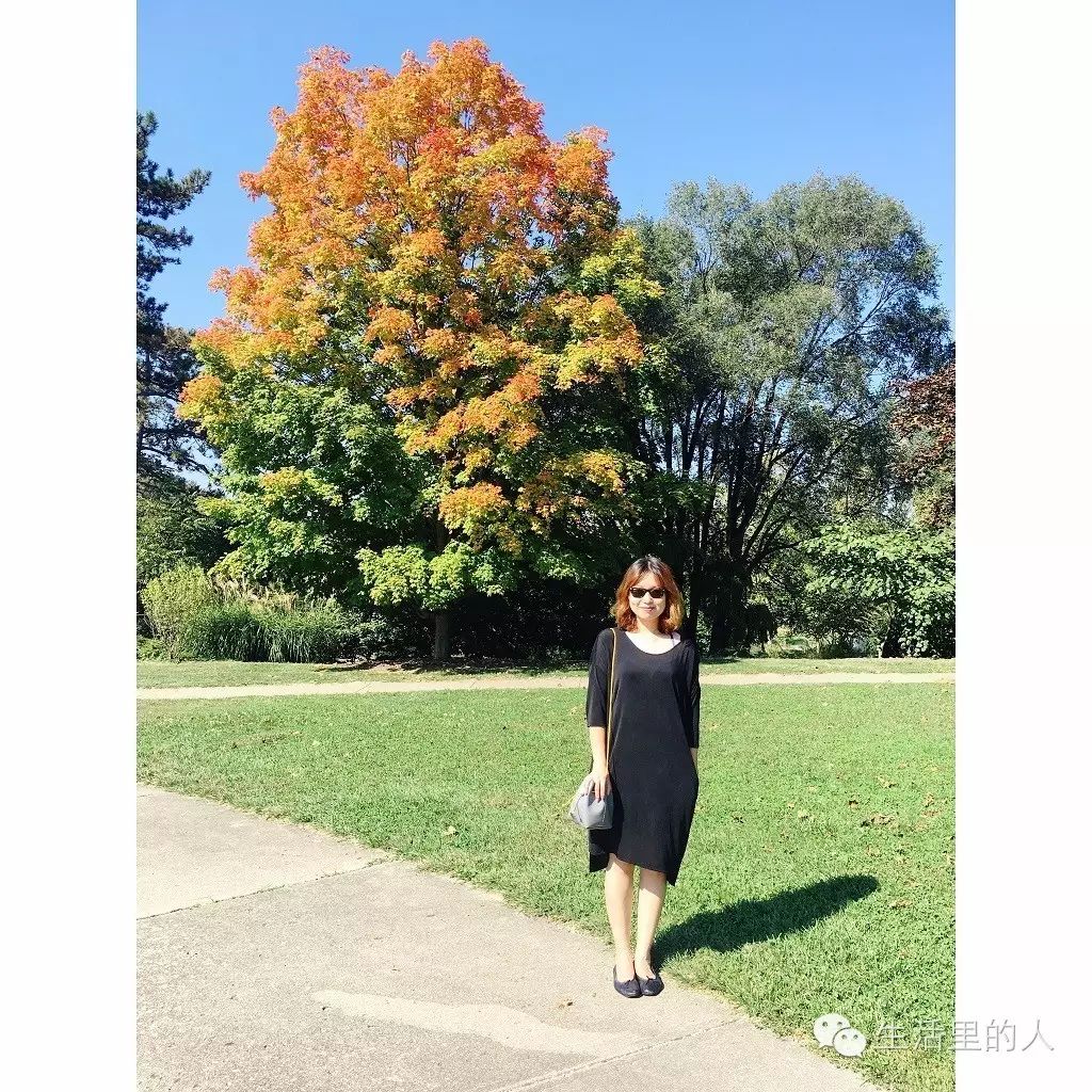 婚纱照西装怎么搭配_蓝色西装内景婚纱照_蓝色西装配婚纱