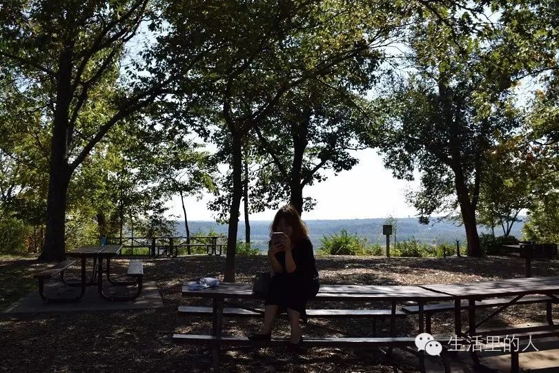 婚纱照西装怎么搭配_蓝色西装内景婚纱照_蓝色西装配婚纱