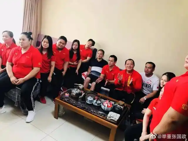 奥运举重冠军才力_举重奥运冠军张国侠_奥运举重比赛冠军