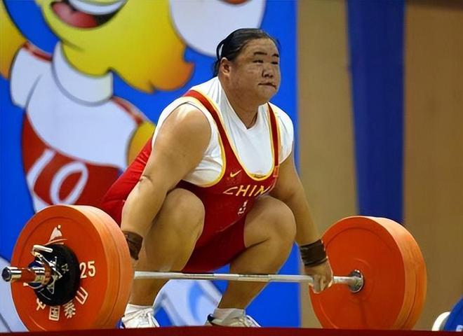 奥运举重冠军男_奥运举重比赛冠军_举重奥运冠军张国侠