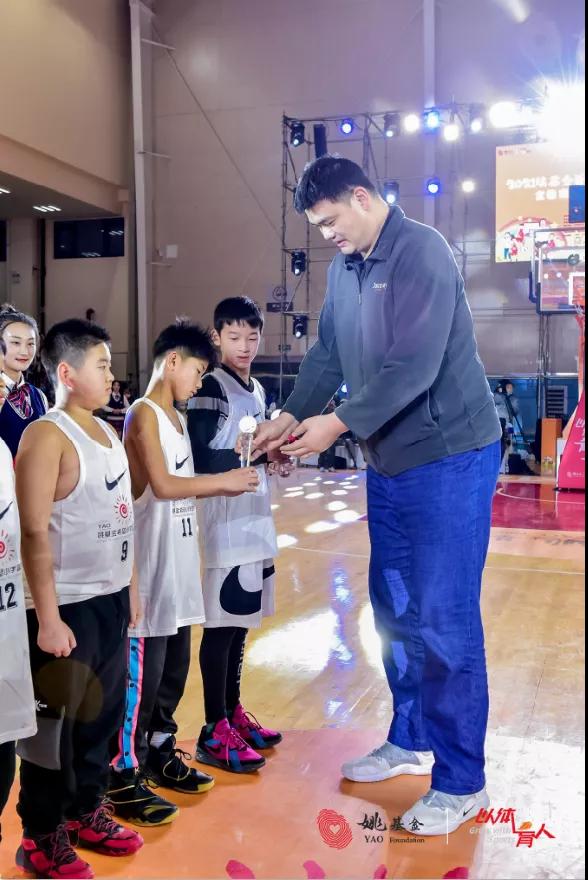 小学篮球全国冠军_全国初中篮球冠军_中小学生篮球冠军赛