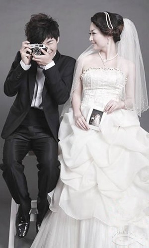 拍婚纱照比较好的工作室有哪些_婚纱照工拍具有哪些特点_拍婚纱照的工具有哪些