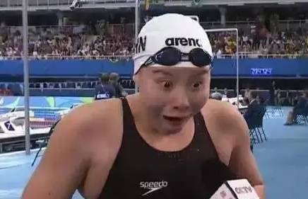 搞笑游泳_游泳冠军 表情包搞笑_搞笑游泳运动员表情包