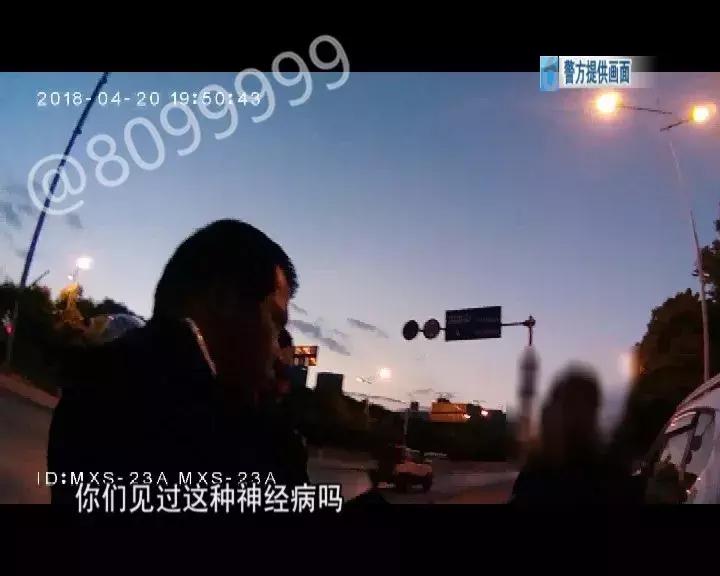 驾驶机动车在车道减少的路口_机动车在车道减少的路口_非机动车道婚纱照拍摄时间