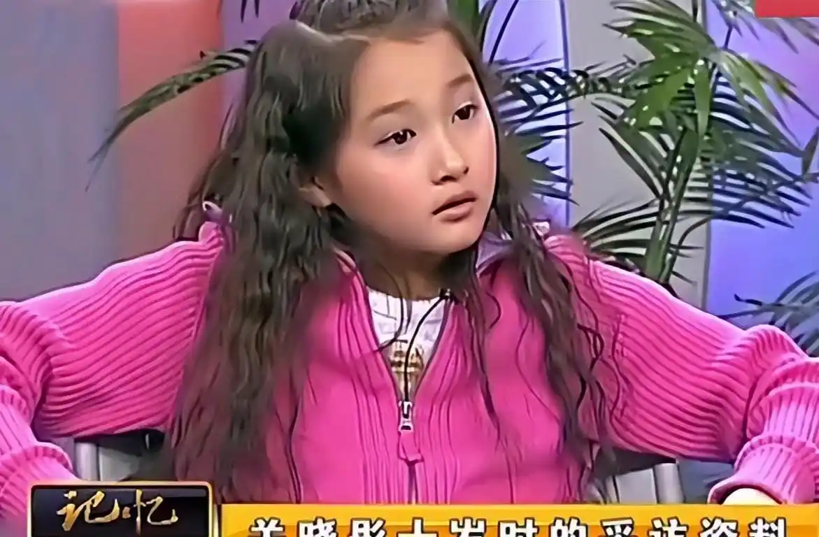 健身对比照片女_健身女明星对比图片_健身对比图模板