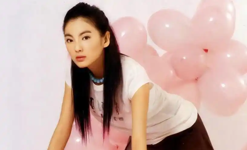 健身对比图模板_健身女明星对比图片_健身对比照片女