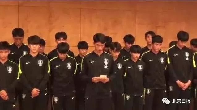 足球冠军奖杯数量_各足球赛事冠军奖杯_足球赛冠军奖杯