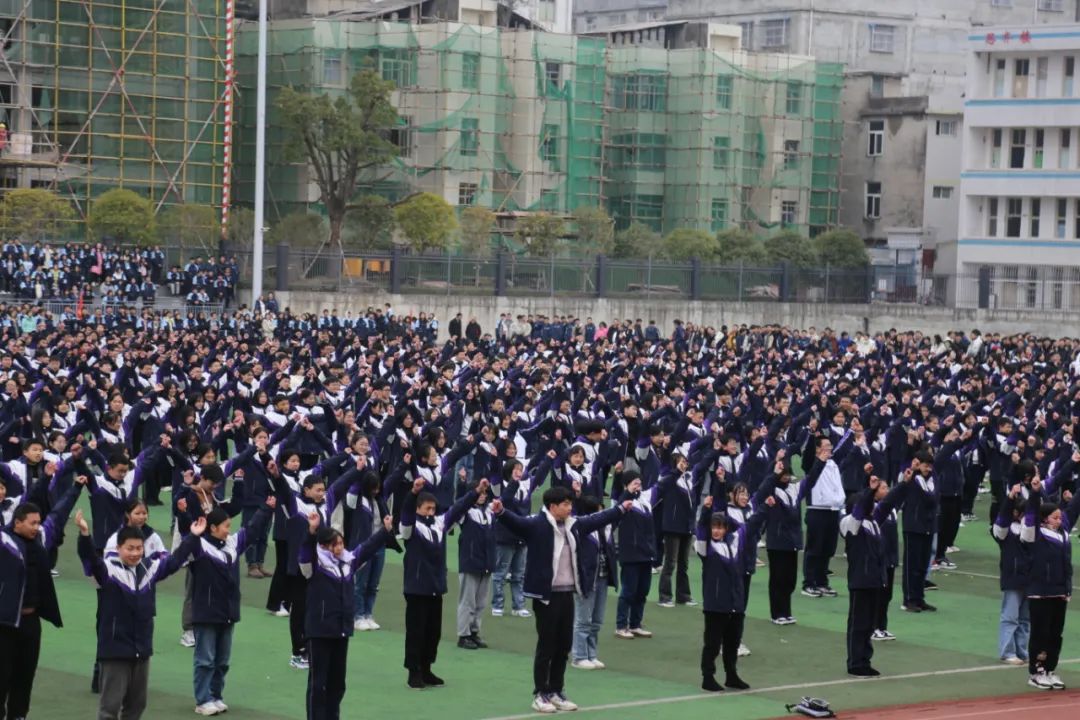 胜利高中利川运动会_利川胜利高中占地面积_利川胜利高级中学招学生多少