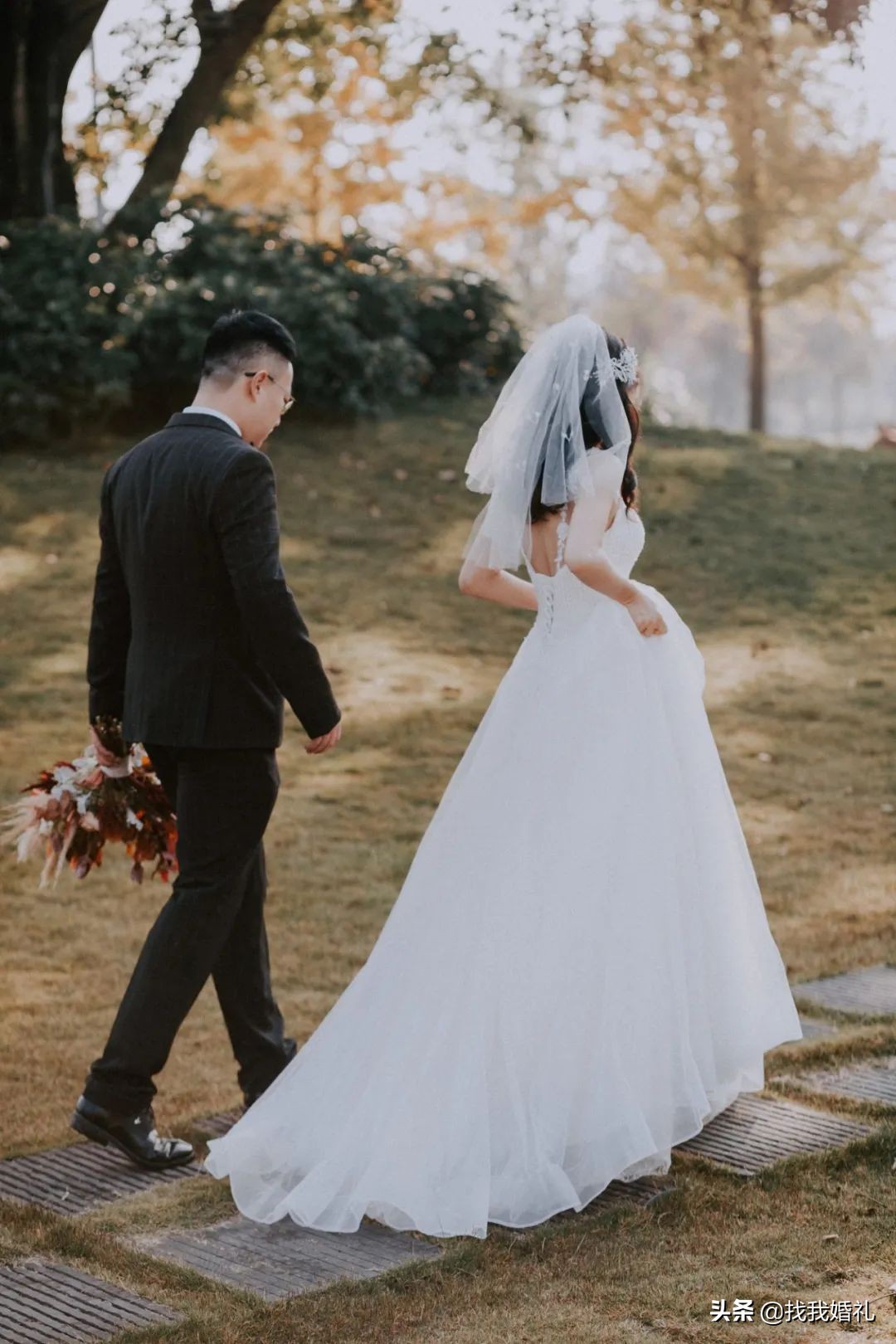 拍婚纱照穿的鞋_婚纱照准备鞋子_拍婚纱照鞋子穿什么好