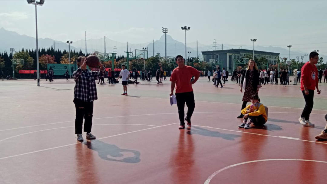 篮球比赛打手进球规则_篮球打手进球罚球罚几颗_进球篮球打手规则比赛有哪些
