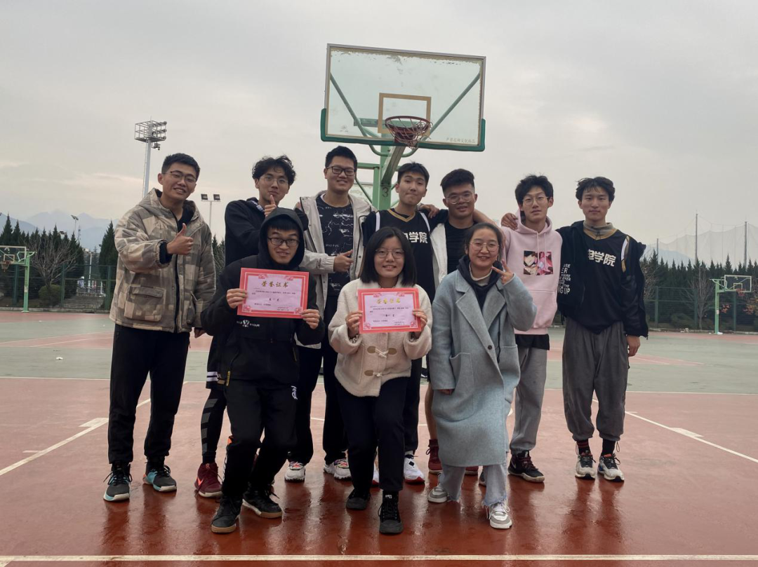篮球比赛打手进球规则_进球篮球打手规则比赛有哪些_篮球打手进球罚球罚几颗