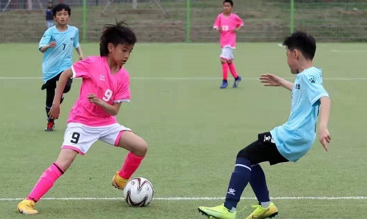 青岛城阳fc足球队_青岛城阳城发杯足球赛冠军_城阳足球比赛