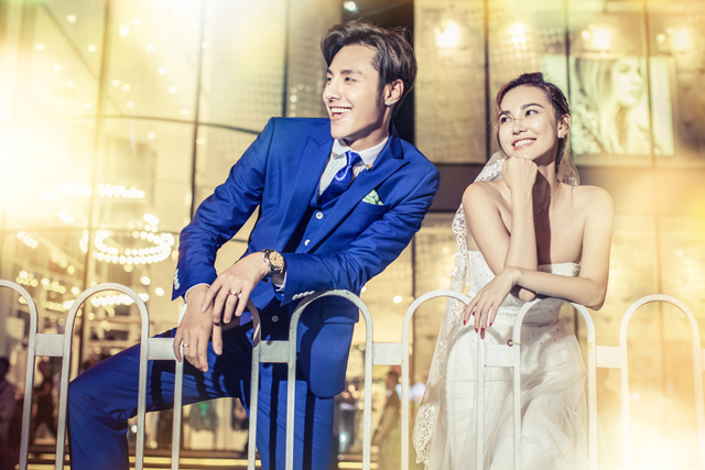 婚纱照灯光如何布置_实景婚纱照灯光效果图_婚纱效果灯光实景照图怎么拍